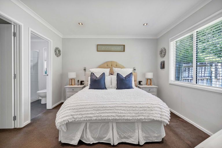 Photo of property in 15a Heta Road, Highlands Park, New Plymouth, 4312