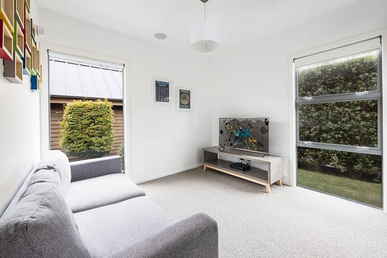 Photo of property in 12 Pendeen Crescent, Jacks Point, Queenstown, 9371