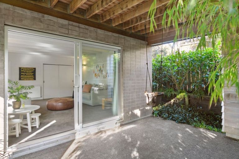 Photo of property in 91 Paynters Avenue, Strandon, New Plymouth, 4312