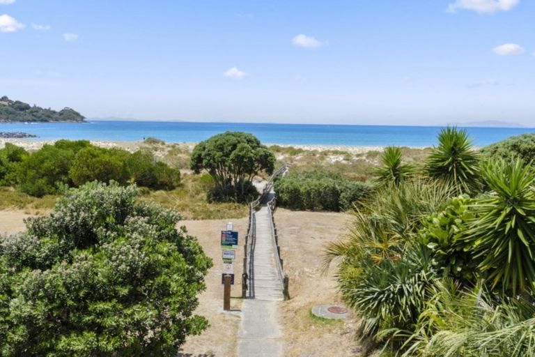 Photo of property in 25 Lagoon Way, Omaha, 0986