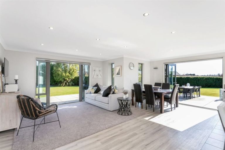 Photo of property in 4 Meadowcroft Lane, Harewood, Christchurch, 8051