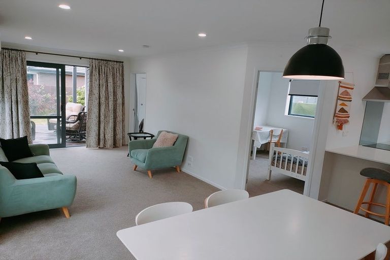 Photo of property in 32 Opoka Street, Takanini, 2110