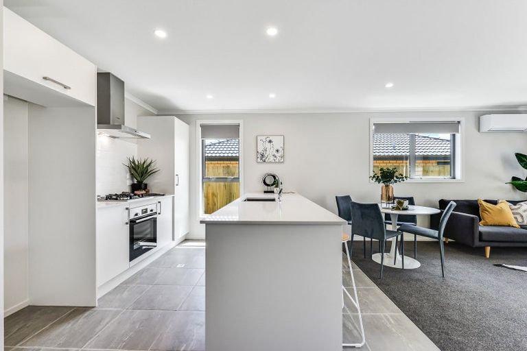 Photo of property in 50 Waruhia Crescent, Rototuna North, 3281