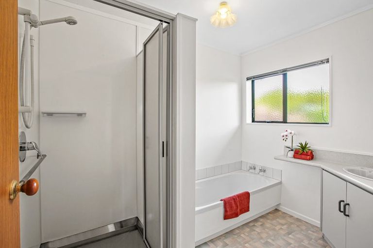 Photo of property in 2/38 Waimea Street, Westown, New Plymouth, 4310