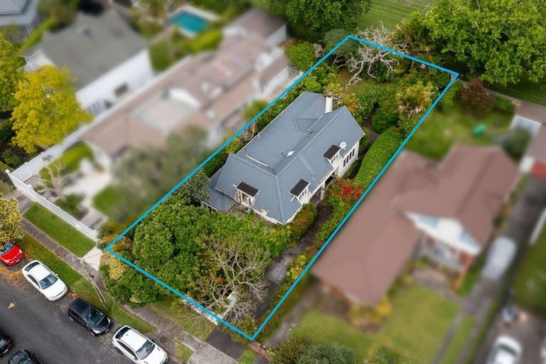 Photo of property in 15 Beaconsfield Street, Devonport, Auckland, 0624