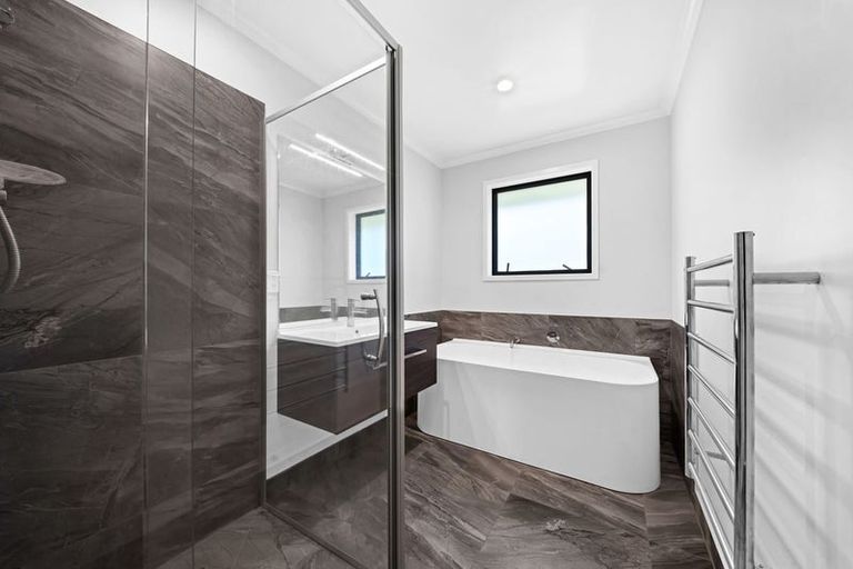 Photo of property in 36 Leathem Crescent, Pokeno, 2402