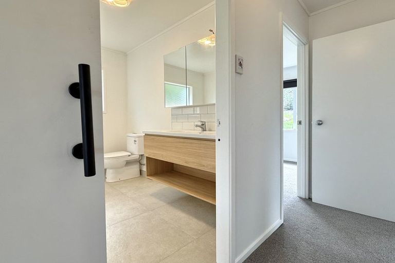 Photo of property in 10 Brian Crescent, Stanmore Bay, Whangaparaoa, 0932