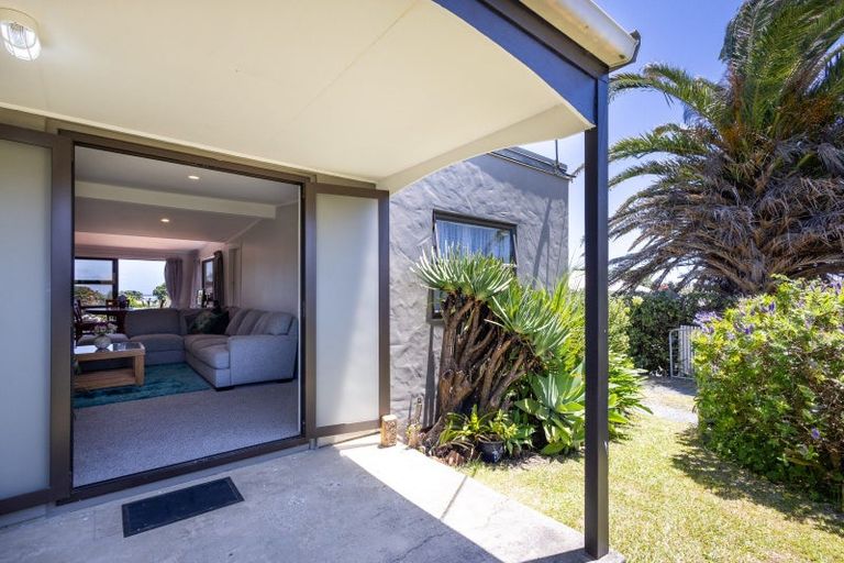 Photo of property in 6 Sea View Road, Baylys Beach, Dargaville, 0377
