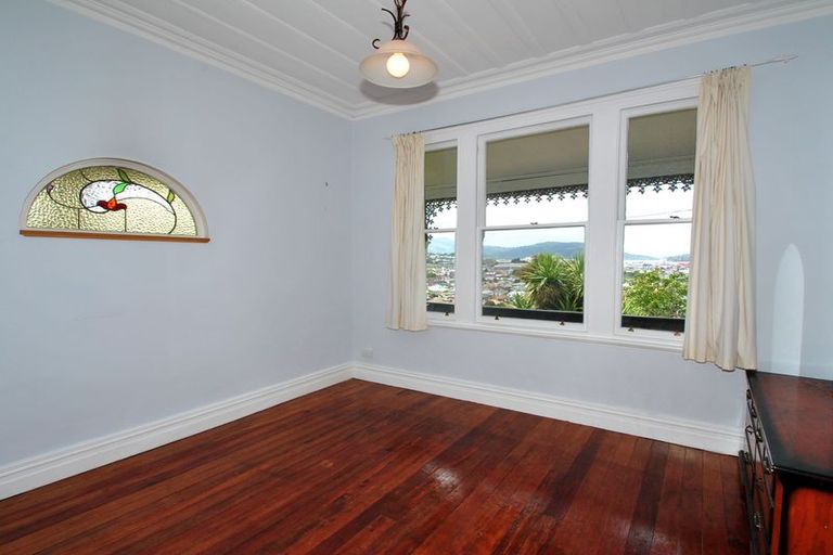 Photo of property in 53 Easther Crescent, Kew, Dunedin, 9012