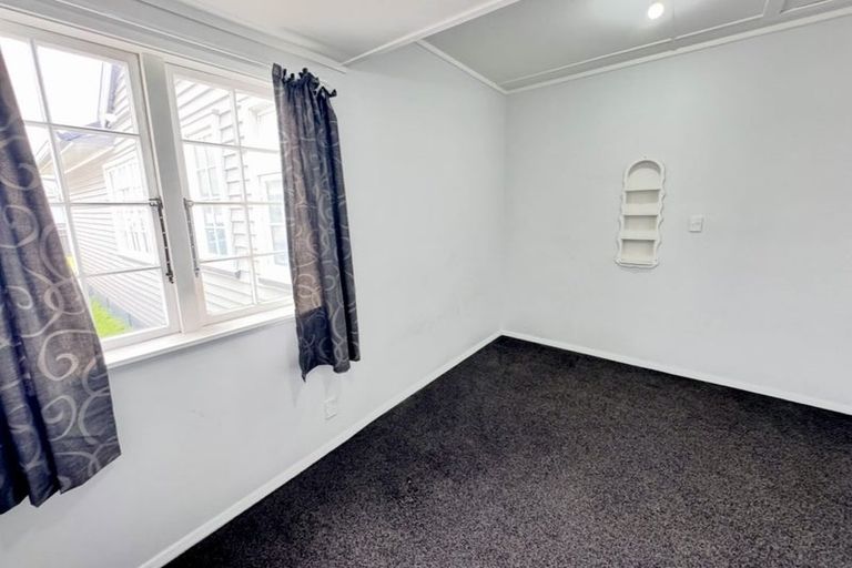 Photo of property in 1006 Tremaine Avenue, Roslyn, Palmerston North, 4414