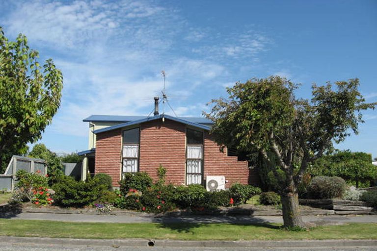 Photo of property in 17 Jordan Avenue, Tinwald, Ashburton, 7700