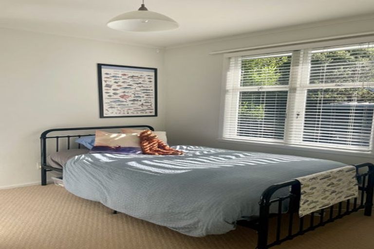 Photo of property in 9 Ross Crescent, Orewa, 0931