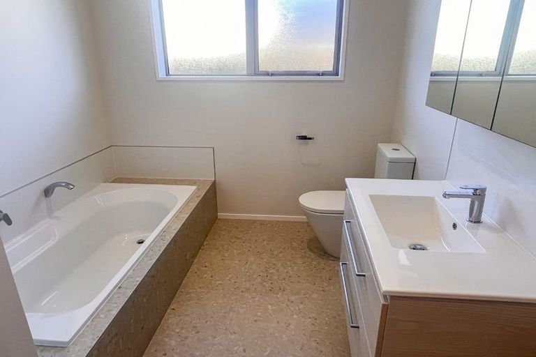 Photo of property in 29 Selfe Crescent, Burwood, Christchurch, 8083