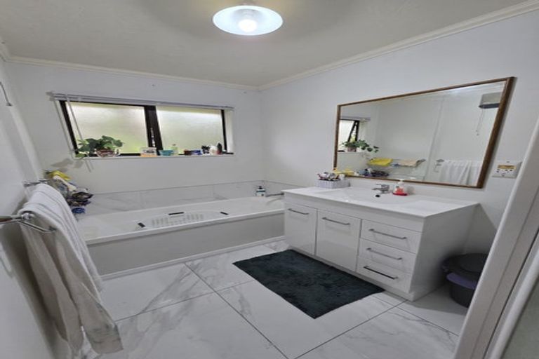 Photo of property in 29 Westhaven Drive, Tawa, Wellington, 5028