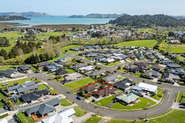 Photo of property in 100 Greenhills Drive, Coromandel, 3506