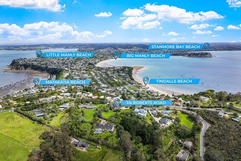 Photo of property in 1/4 Roberts Road, Matakatia, Whangaparaoa, 0930