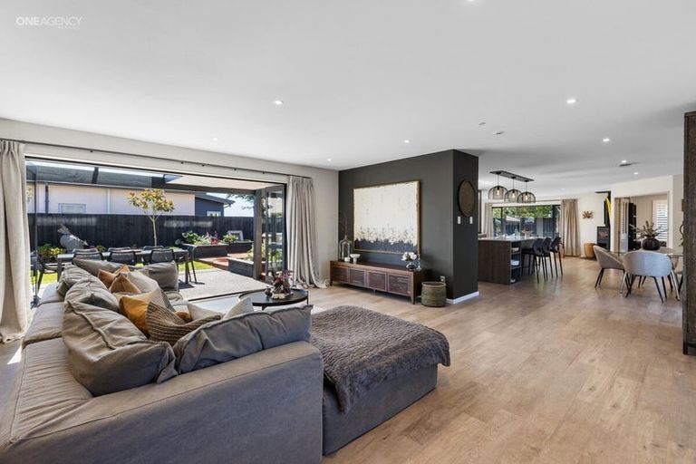 Photo of property in 8 Cunneen Place, Aidanfield, Christchurch, 8025