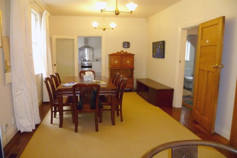 Photo of property in 11 Glen Road, Kelburn, Wellington, 6012