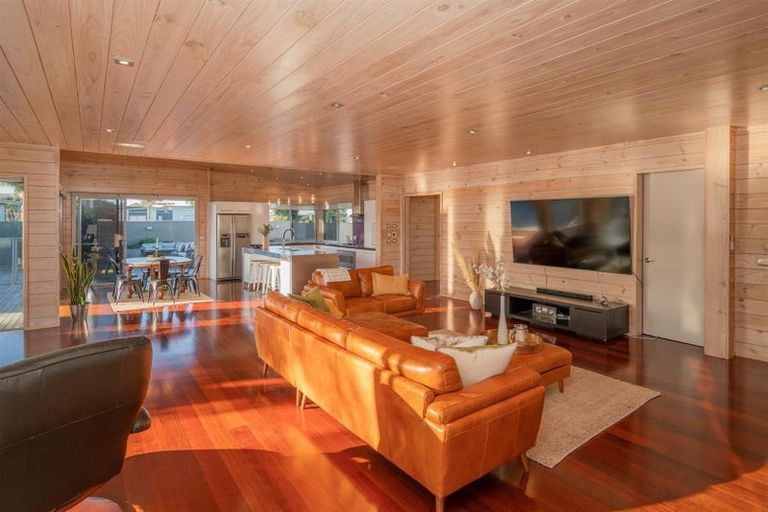 Photo of property in 9 Arawa Lane, Whitianga, 3510