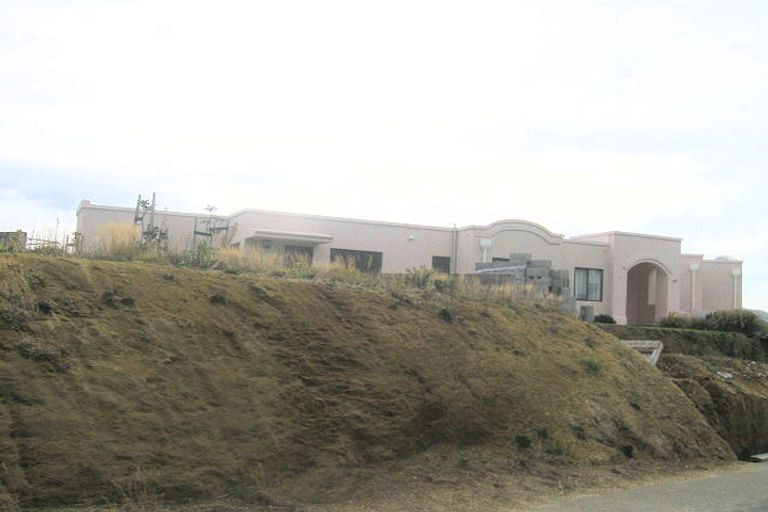 Photo of property in 293 Maungaraki Road, Maungaraki, Lower Hutt, 5010