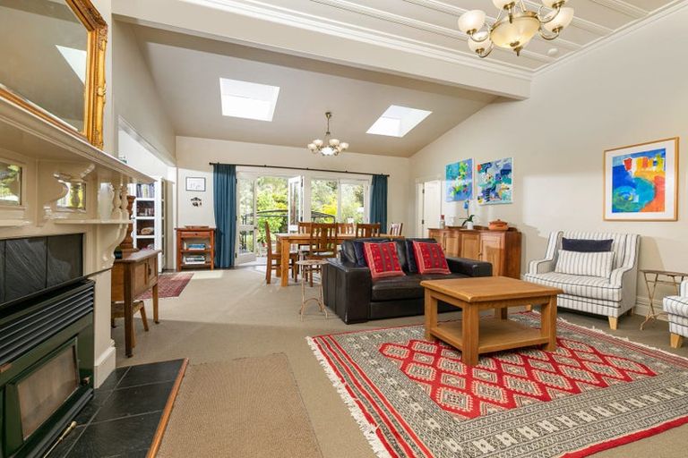 Photo of property in 278a Forest Hill Road, Waiatarua, Auckland, 0612
