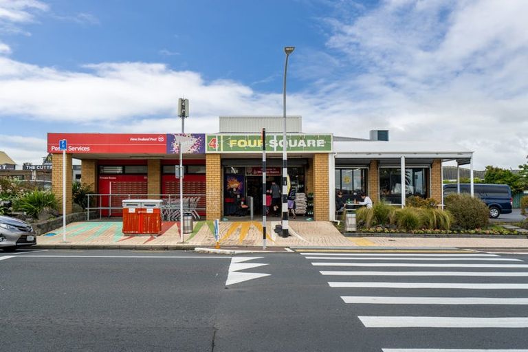 Photo of property in 24c Killarney Avenue, Torbay, Auckland, 0630