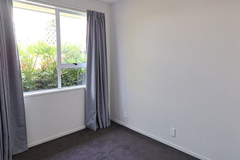 Photo of property in 30b Takaro Avenue, Sockburn, Christchurch, 8042