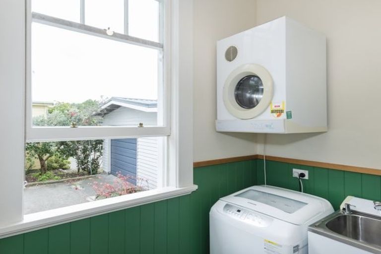 Photo of property in 5 Ormond Road, Whataupoko, Gisborne, 4010