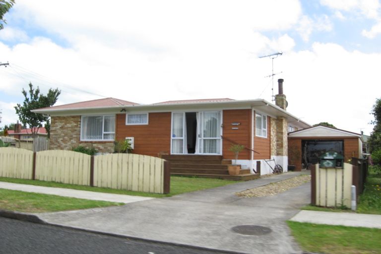 Photo of property in 11 Russell Avenue, Pukekohe, 2120