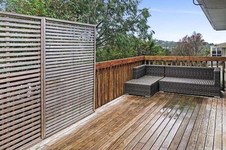 Photo of property in 1/7 Lingham Crescent, Torbay, Auckland, 0630