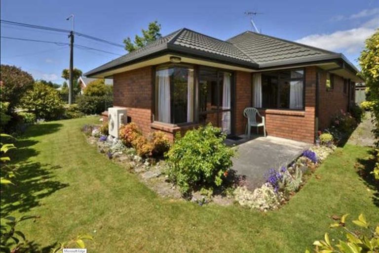 Photo of property in 2 Ngaio Street, Saint Martins, Christchurch, 8022