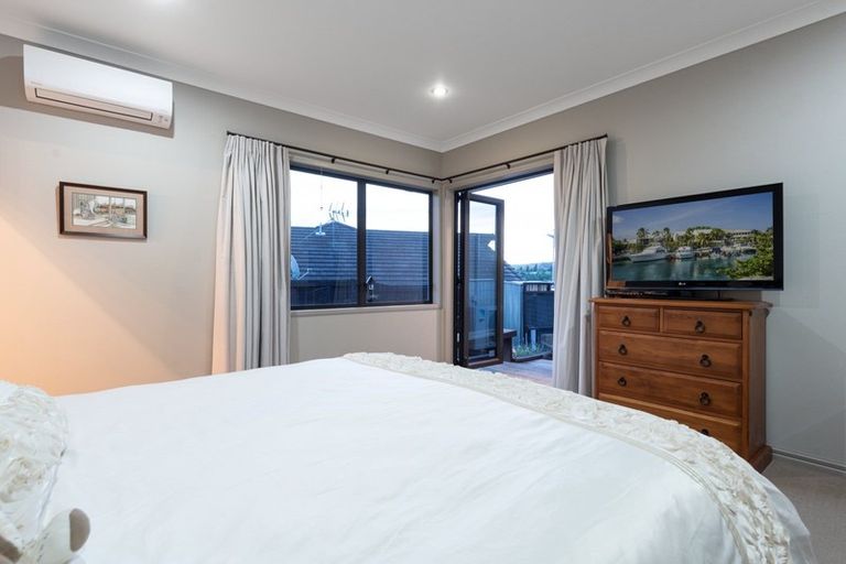 Photo of property in 2 Crater Close, Pyes Pa, Tauranga, 3112