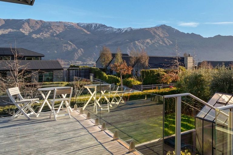 Photo of property in 10 Sunnyside Lane, Wanaka, 9305