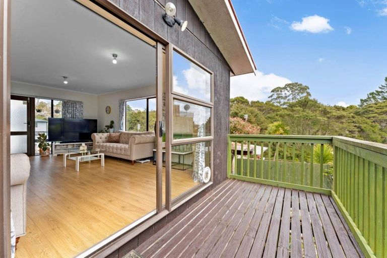 Photo of property in 103c Woodglen Road, Glen Eden, Auckland, 0602