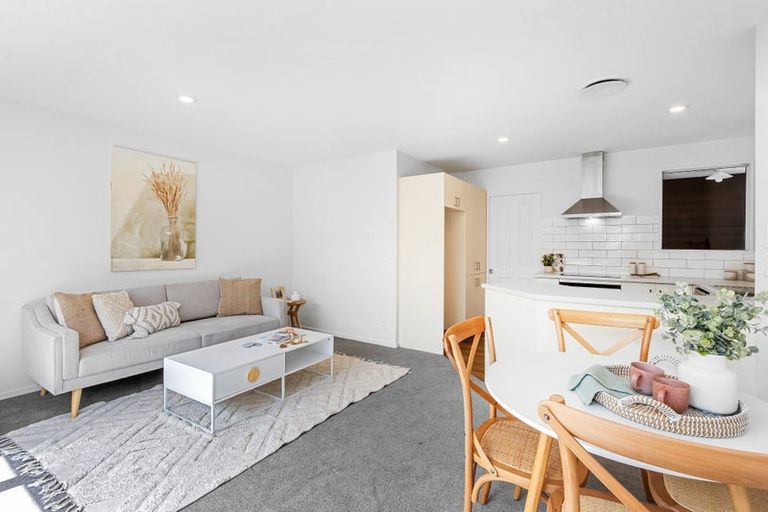 Photo of property in 17c Division Street, Riccarton, Christchurch, 8041