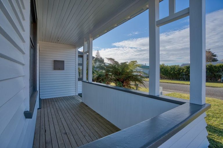 Photo of property in 71 Hoffman Street, Hokitika, 7810