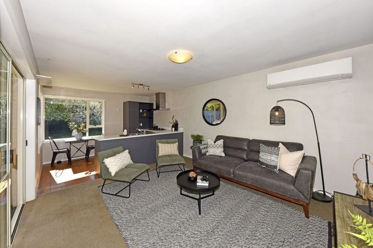 Photo of property in 21 Wildwood Avenue, Wainoni, Christchurch, 8061