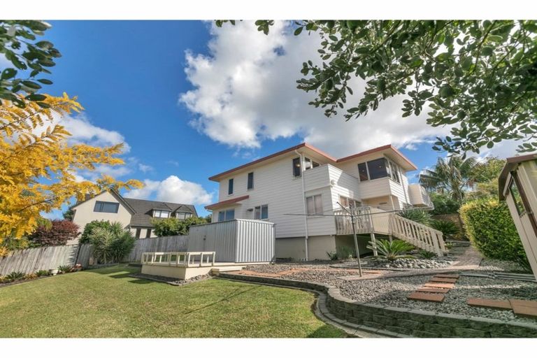 Photo of property in 12 Marlin Street, West Harbour, Auckland, 0618