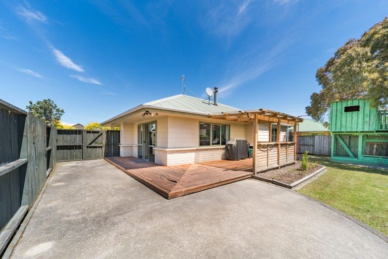 Photo of property in 20 Parnell Heights Drive, Kelvin Grove, Palmerston North, 4414