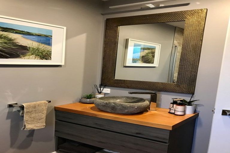 Photo of property in 5 Fitzroy Road, Fitzroy, New Plymouth, 4312