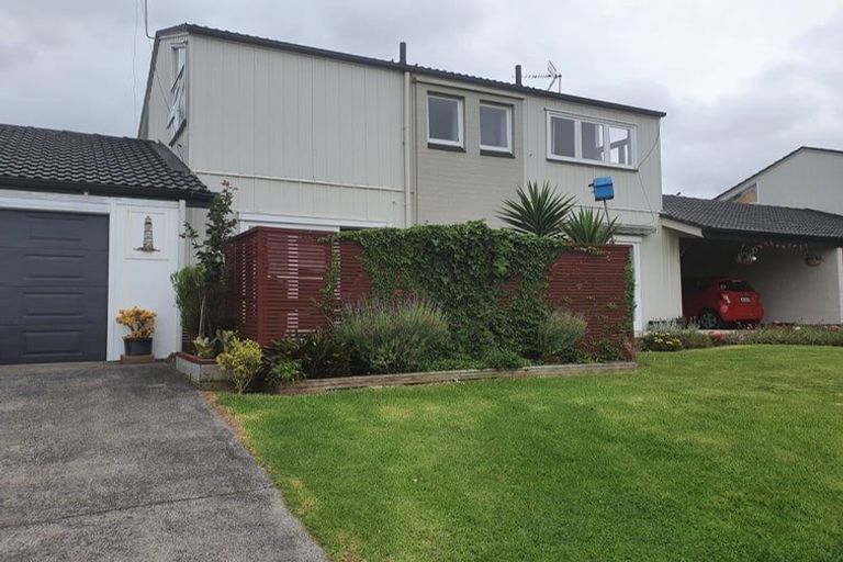 Photo of property in 11 Elm Street, Waiuku, 2123
