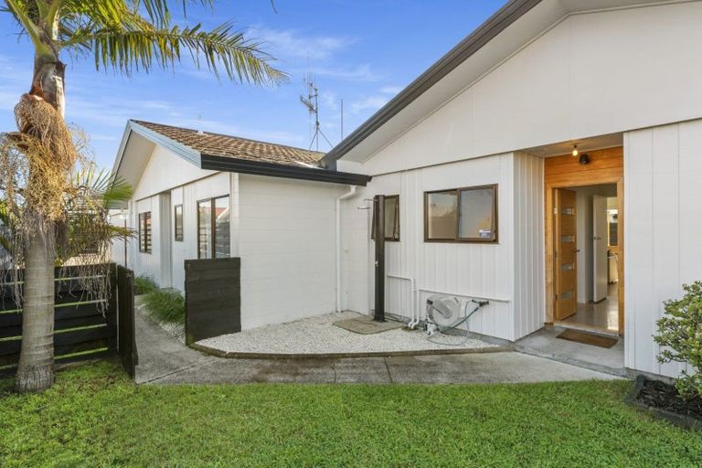 Photo of property in 2/4 Mardi Place, Mount Maunganui, 3116