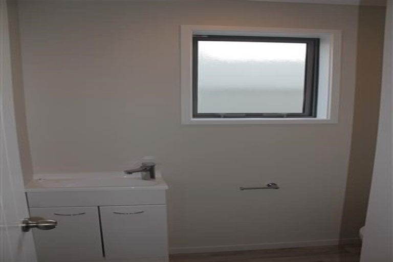 Photo of property in 28 Latimer Way, Petone, Lower Hutt, 5012