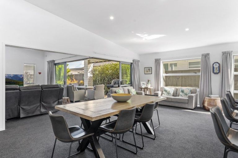 Photo of property in 10 Pimelea Street, Papamoa Beach, Papamoa, 3118