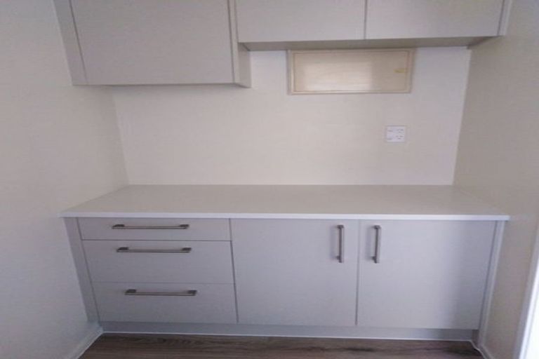 Photo of property in 11 Arde Place, Massey, Auckland, 0614