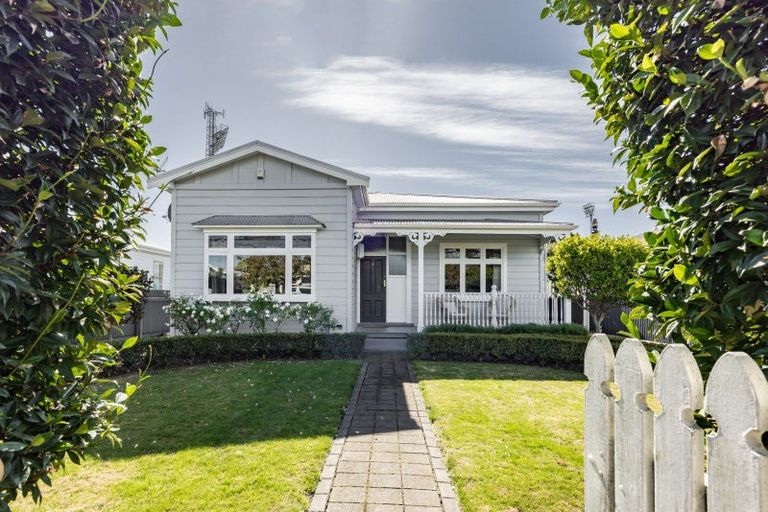 Photo of property in 127 Vigor Brown Street, Napier South, Napier, 4110