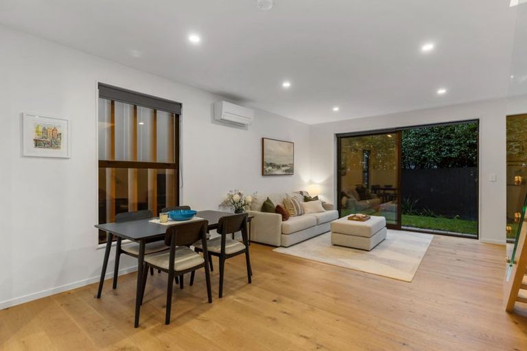 Photo of property in 6/82 East Coast Road, Milford, Auckland, 0620