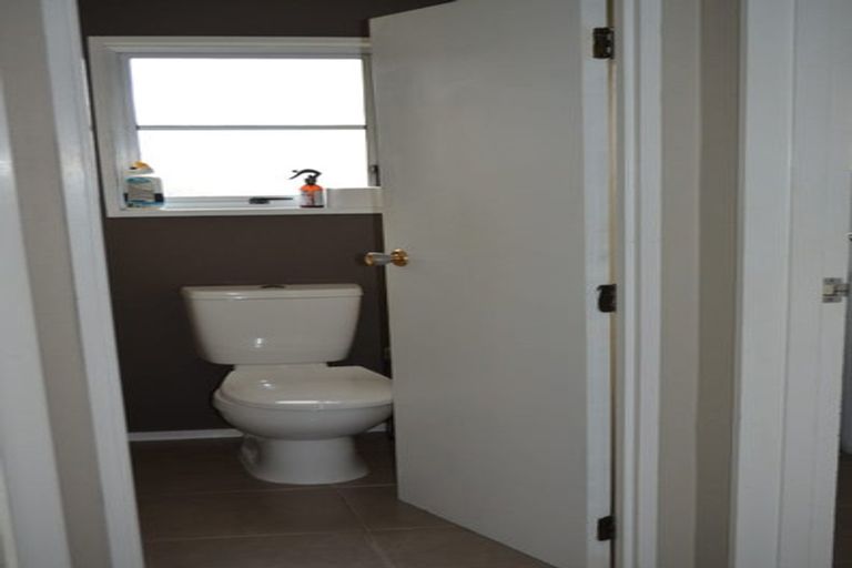 Photo of property in 79 Churchill Avenue, Hokowhitu, Palmerston North, 4410