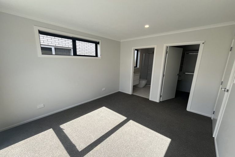 Photo of property in 19 Waruhia Crescent, Rototuna North, 3281