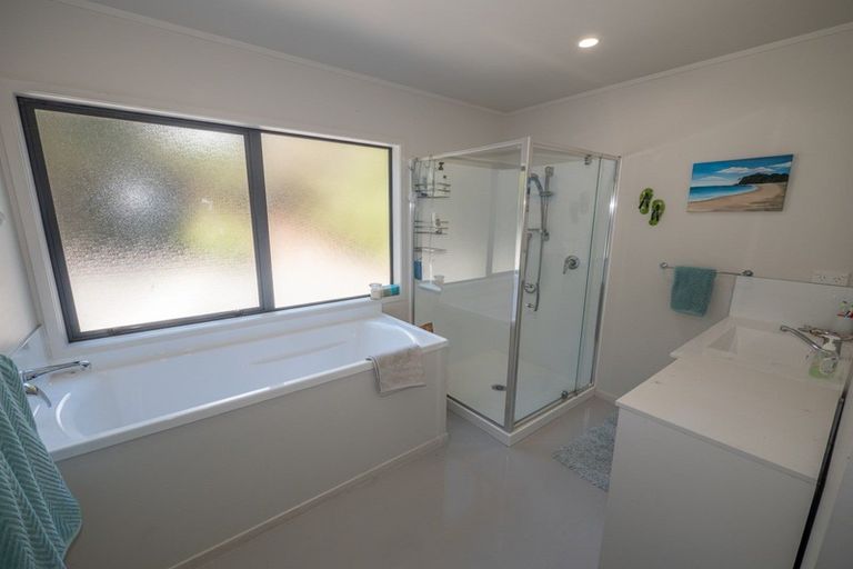 Photo of property in 97 Stratford Drive, Cable Bay, 0420